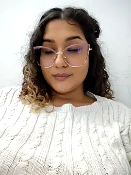 BrendaGirs online show from March 25, 3:45 am