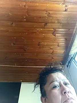 Snapshot of Darly_Gomez chatting on October 31, 2:43 pm Darly Gomez online show from October 31, 2:43 pm