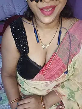 Sexy Mona Bhabhi online show from July 14, 6:23 pm