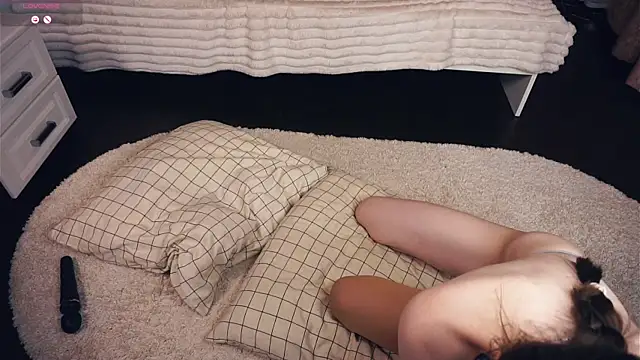 MoiraHavins online show from October 26, 6:20 am