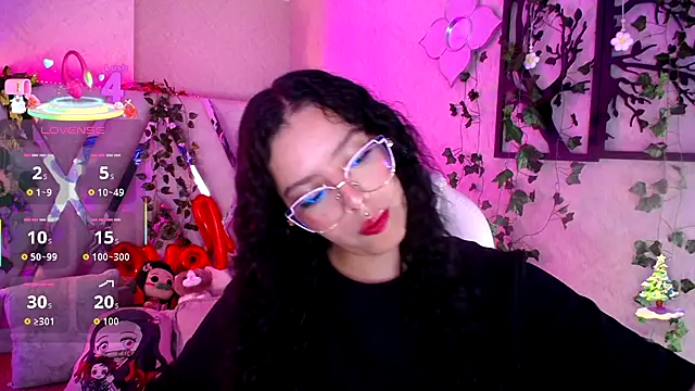 Aurora Brownn online show from December 4, 5:21 am