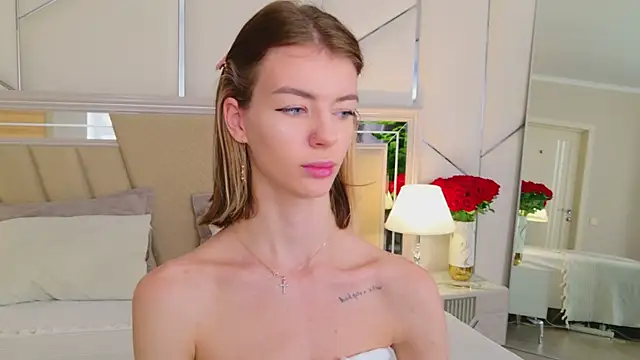 MeganMour online show from November 24, 5:04 pm