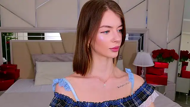 MeganMour online show from December 2, 5:04 pm