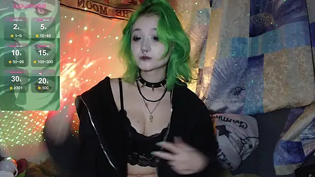 Snapshot of Milten-Trish chatting on October 25, 3:14 am Milten-Trish online show from October 25, 3:14 am