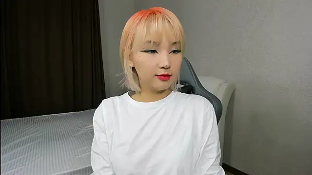 Milla Aheo online show from November 27, 3:04 pm