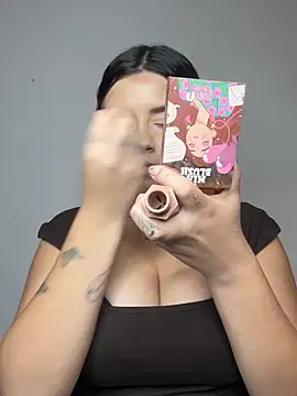 SaraBraun  online show from March 18, 6:02 pm