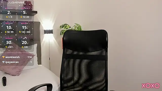 linda rios  online show from November 27, 8:23 pm