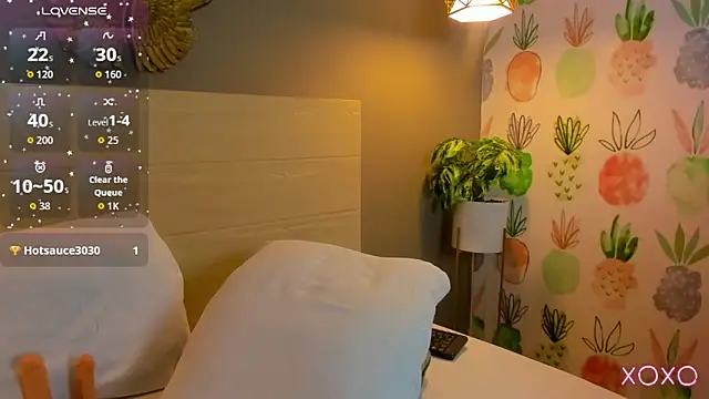 linda rios  online show from November 26, 8:21 pm