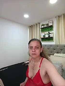 sasi luna online show from February 1, 7:12 pm