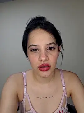 franchezkavegaaa online show from September 30, 1:39 pm