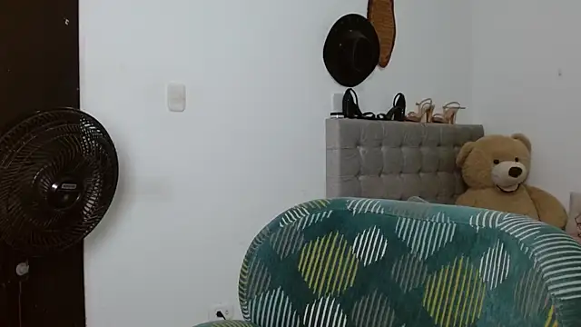 Sexy Lia  online show from April 7, 2:35 am