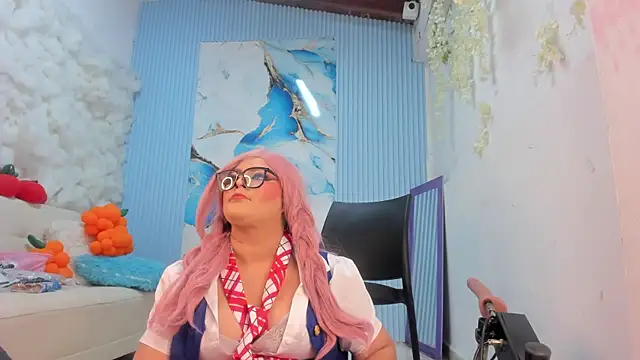 Danniela18  online show from April 23, 12:29 pm