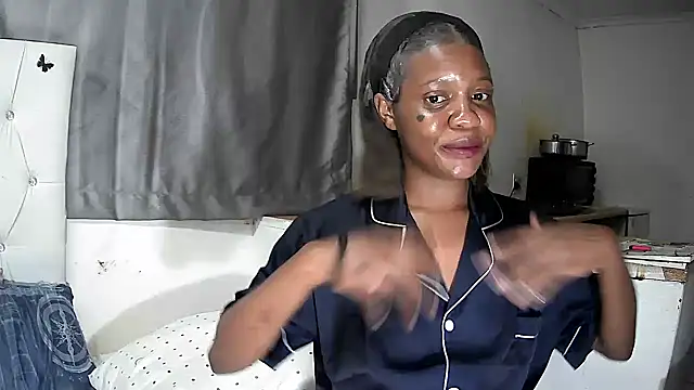 Browncaramel1999 online show from May 9, 7:49 pm