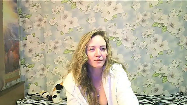 KattyLuuu online show from September 12, 3:40 am