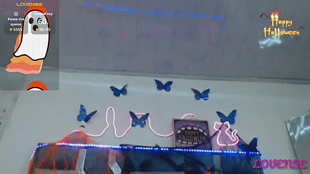 Roxan Fox- online show from October 24, 1:45 am