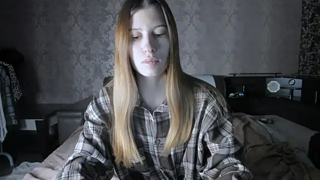 Agnes Allenn online show from December 2, 9:55 am