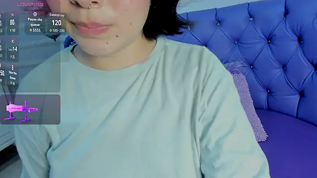 Lily Martinez online show from November 1, 7:12 am