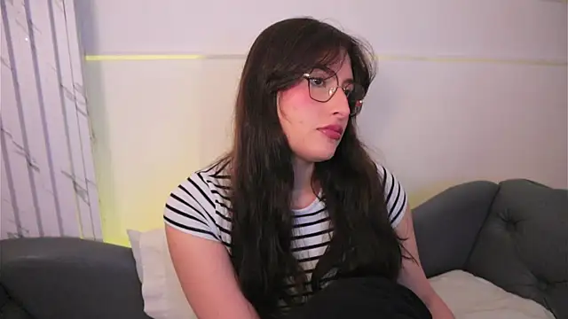 Daisha Riley online show from February 13, 4:14 am