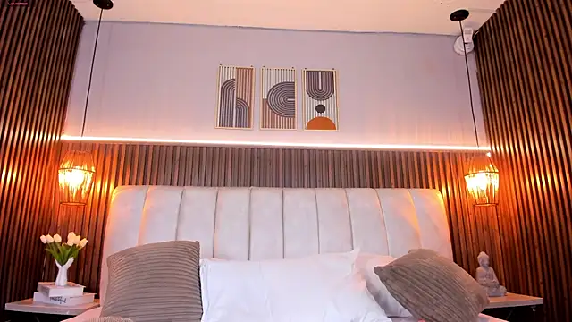 PerlaPreciosa online show from April 11, 6:30 am