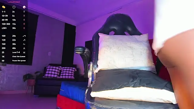 JhonyMiller  online show from May 30, 2:20 am