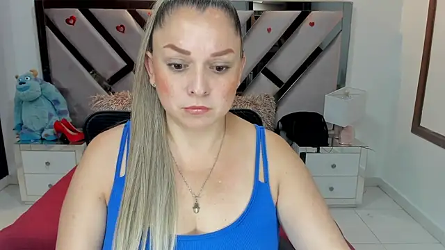 natalia5560 online show from October 12, 1:57 pm