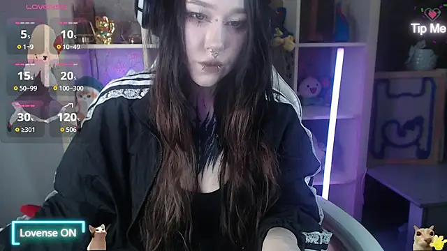 chloe crystall killer online show from June 14, 1:44 pm