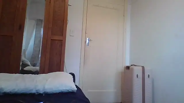 EROTIC BARBIE28 online show from November 28, 6:05 am