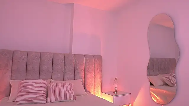 sam lewins online show from November 19, 7:25 pm