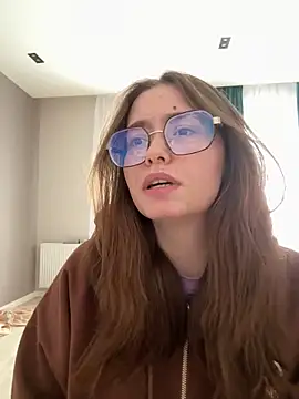 Sabrina shells online show from April 17, 10:06 am