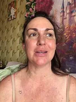BELLAMORGANE1 online show from April 30, 1:27 pm