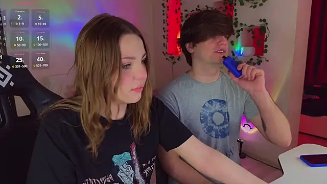 RobertAndLinela online show from March 29, 3:27 am