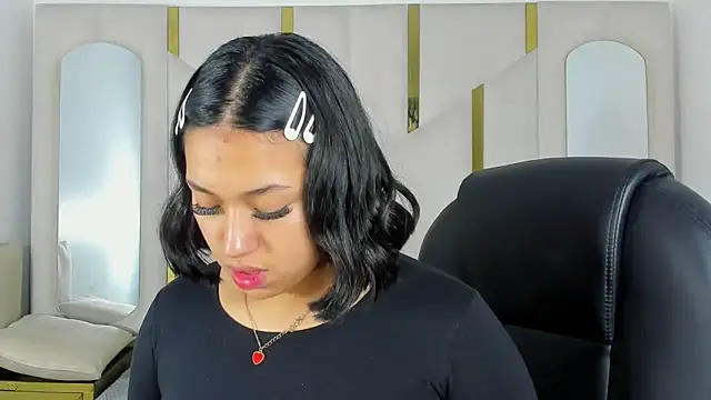 IsabellRodriguez18 online show from November 27, 8:39 am