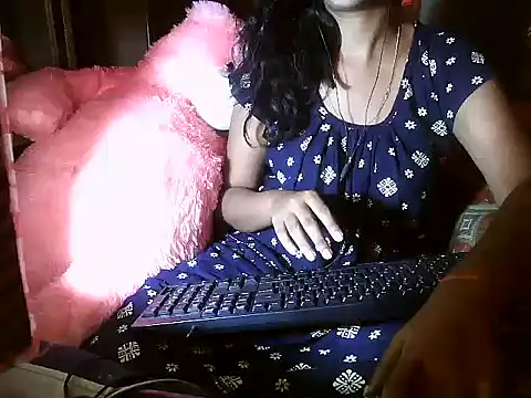Snapshot of Half_Girlfriend_ chatting on October 21, 7:29 pm Half Girlfriend online show from October 21, 7:29 pm