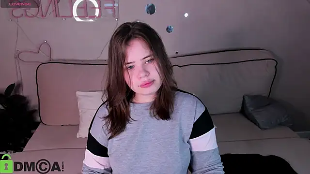 EricaElliott online show from December 15, 10:09 am