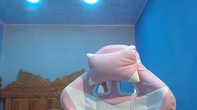 Coral0403 online show from October 25, 2:19 am