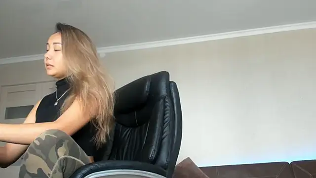 karishee online show from November 23, 3:53 am