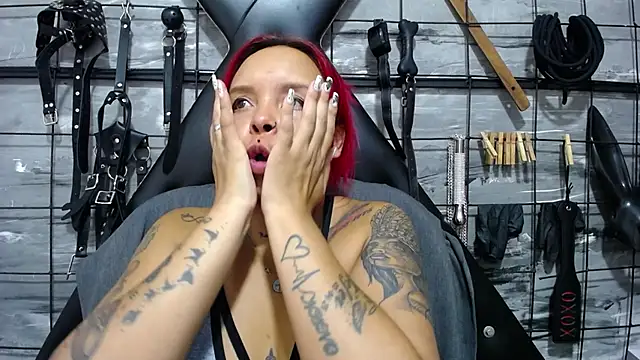 Alana Roth online show from February 6, 7:39 pm