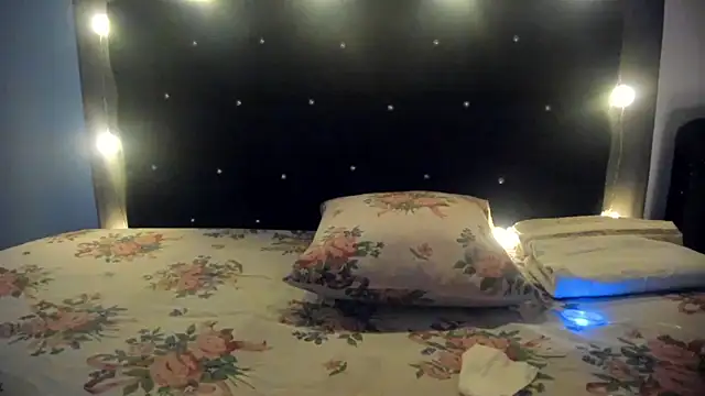 violetadumsper online show from March 16, 4:04 am