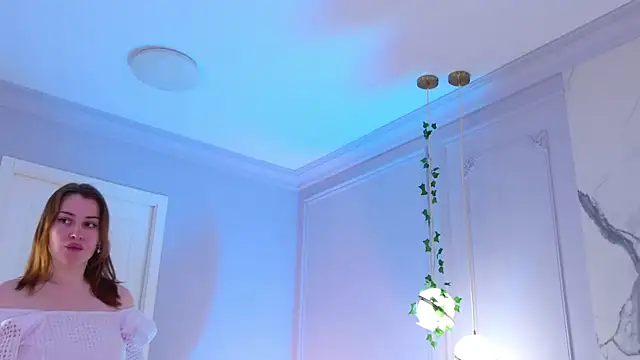 EllieGarson online show from April 19, 5:02 pm