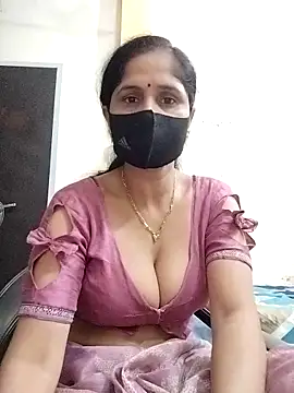 Snapshot of beautifulparii chatting on October 31, 3:19 am beautifulparii online show from October 31, 3:19 am