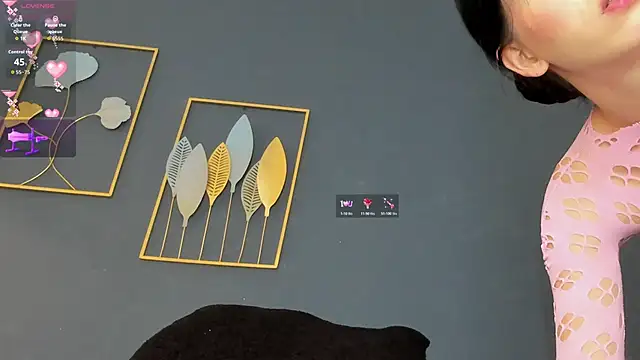 sara  jones gh online show from February 23, 7:35 pm