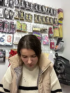 mewKate online show from April 1, 1:41 pm