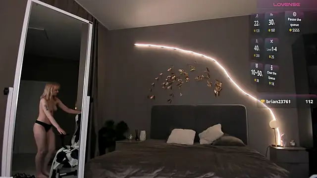 blue nymph1 online show from February 11, 11:23 am