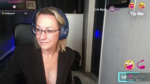 boeslaboes1 online show from September 29, 2:38 am