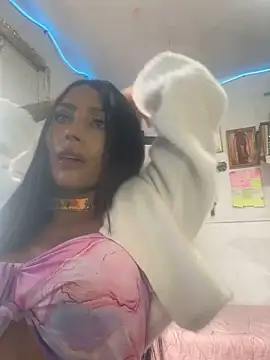 Charlot Vega  online show from March 6, 8:15 pm