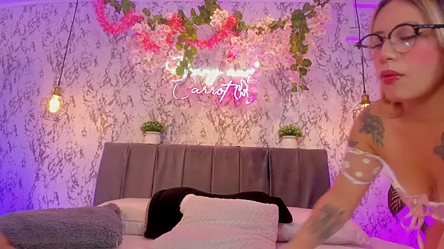 Bonny and carrot online show from March 17, 7:29 pm