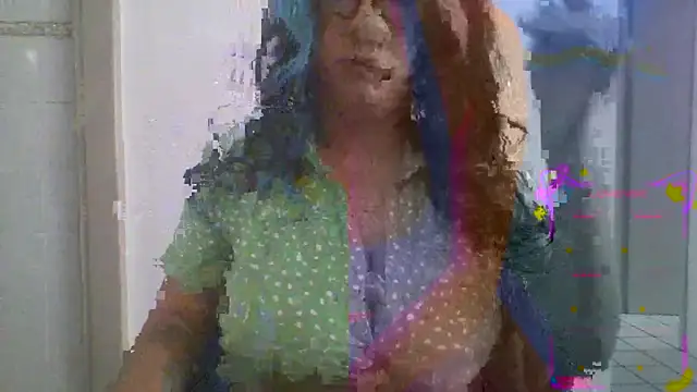 Snapshot of xtrppyx chatting on October 3, 12:43 pm xtrppyx online show from October 3, 12:43 pm