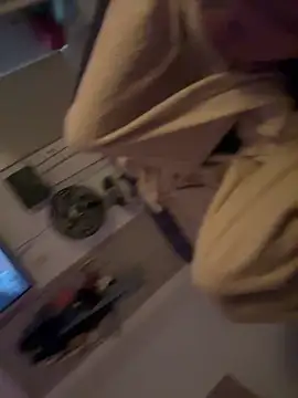 Snapshot of xtrppyx chatting on October 9, 12:59 am xtrppyx online show from October 9, 12:59 am