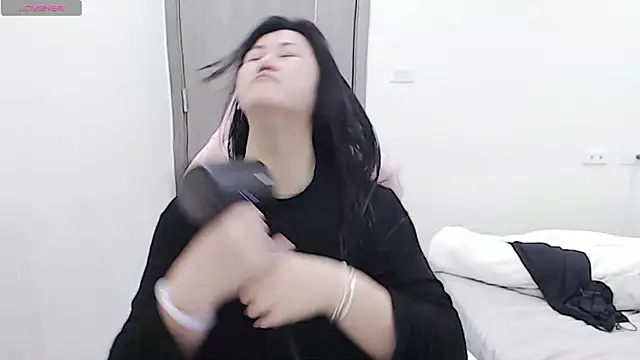 minnie9009 online show from January 9, 3:16 pm