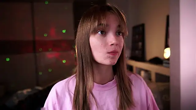 ileanacampbe online show from September 15, 4:43 am